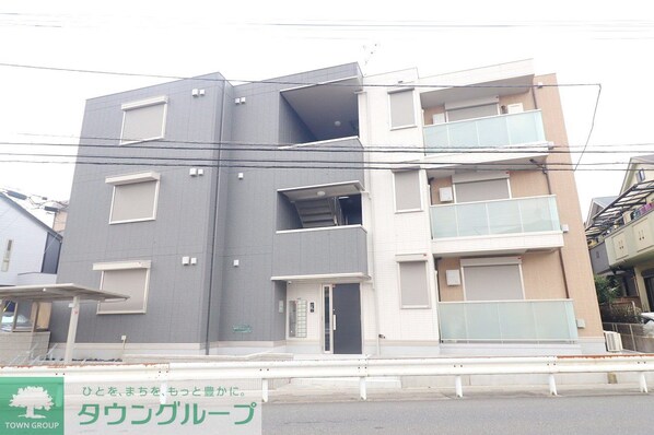 ノーブルパレス上木崎の物件外観写真